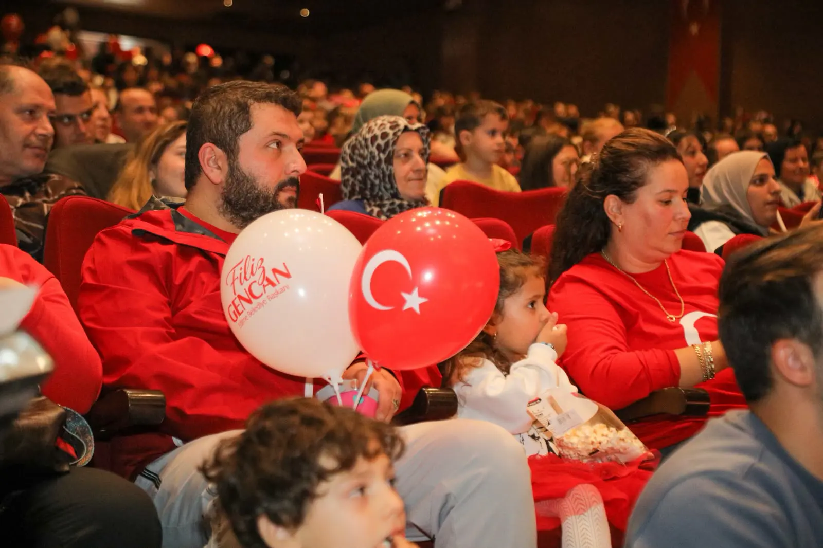 CUMHURİYET COŞKUSU EDİRNE’DE ÇOCUKLARIN NEŞESİYLE BÜYÜDÜ galeri görseli